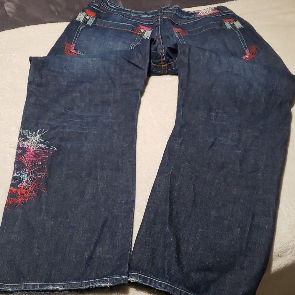 Coogi - Picture 5 of 11